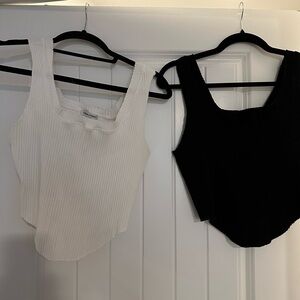 COTTON CITIZEN 2 Black and White Ribbed cropped tank tops